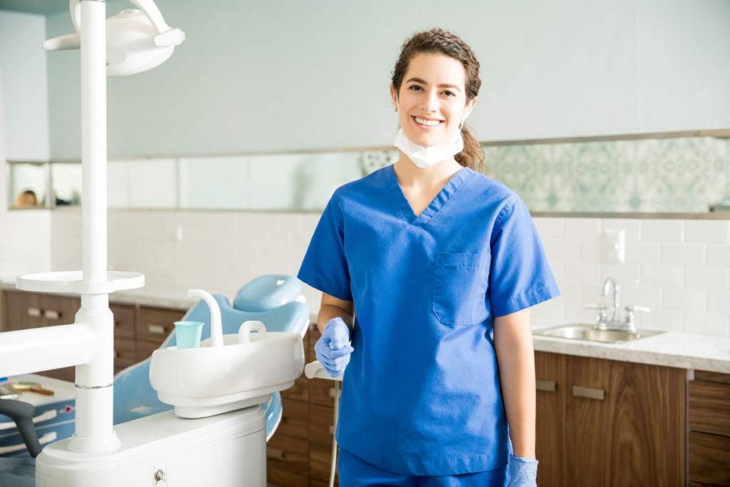 medic dentist in cabinet medical