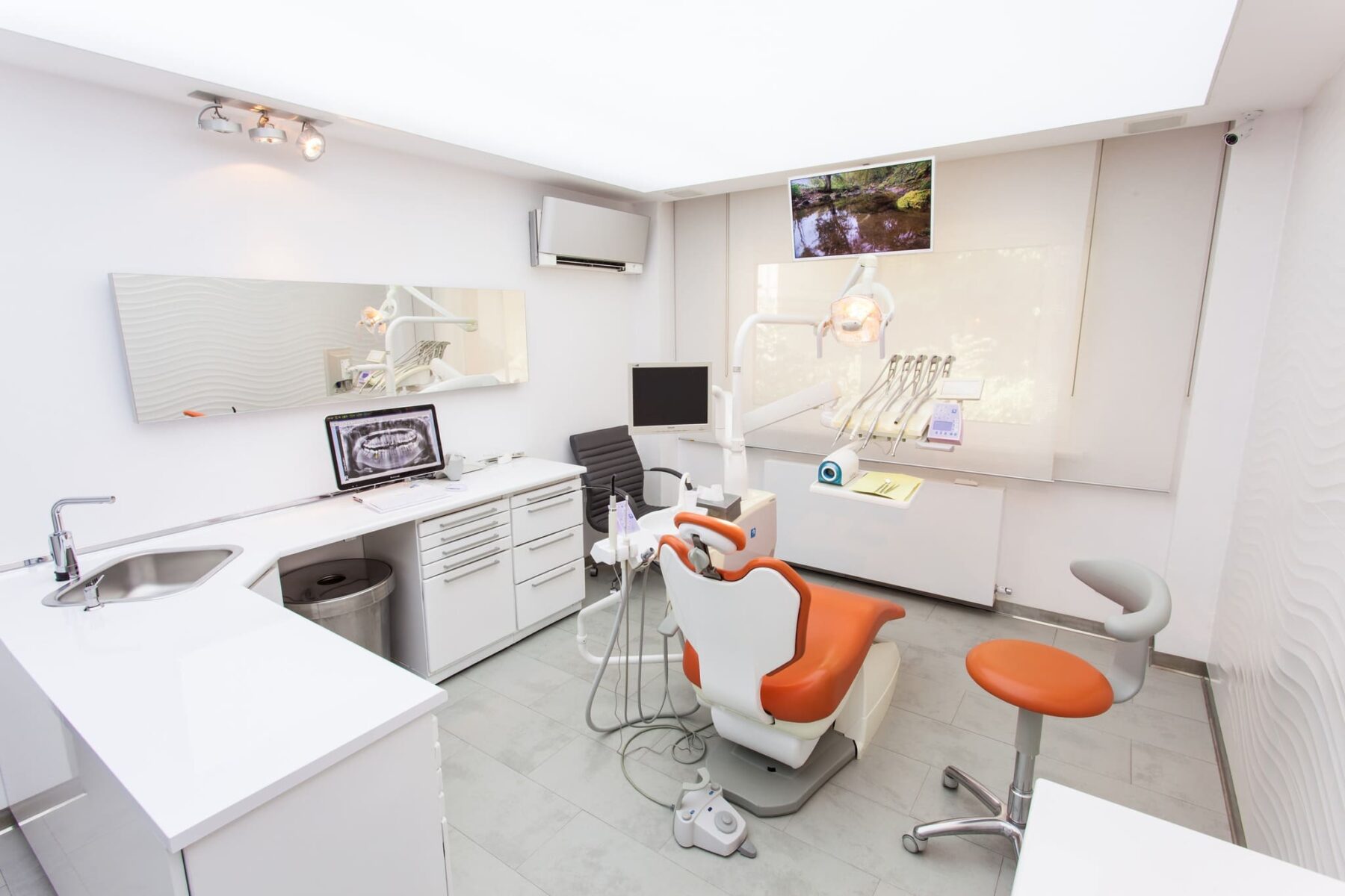 clinica stomatologica in Bucuresti