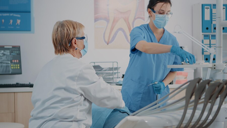 dentist ofera ingrijire dentara