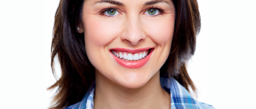 zambet femeie dinti albi