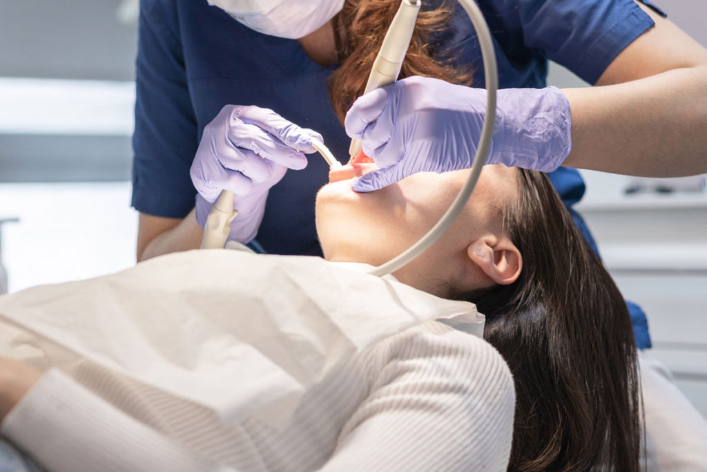 procedura de aplicare a puntii dentare